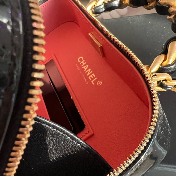 ❌SOLD❌Chanel Patent Leather Top Handle Vanity Crossbody Bag - Picture 13 of 16